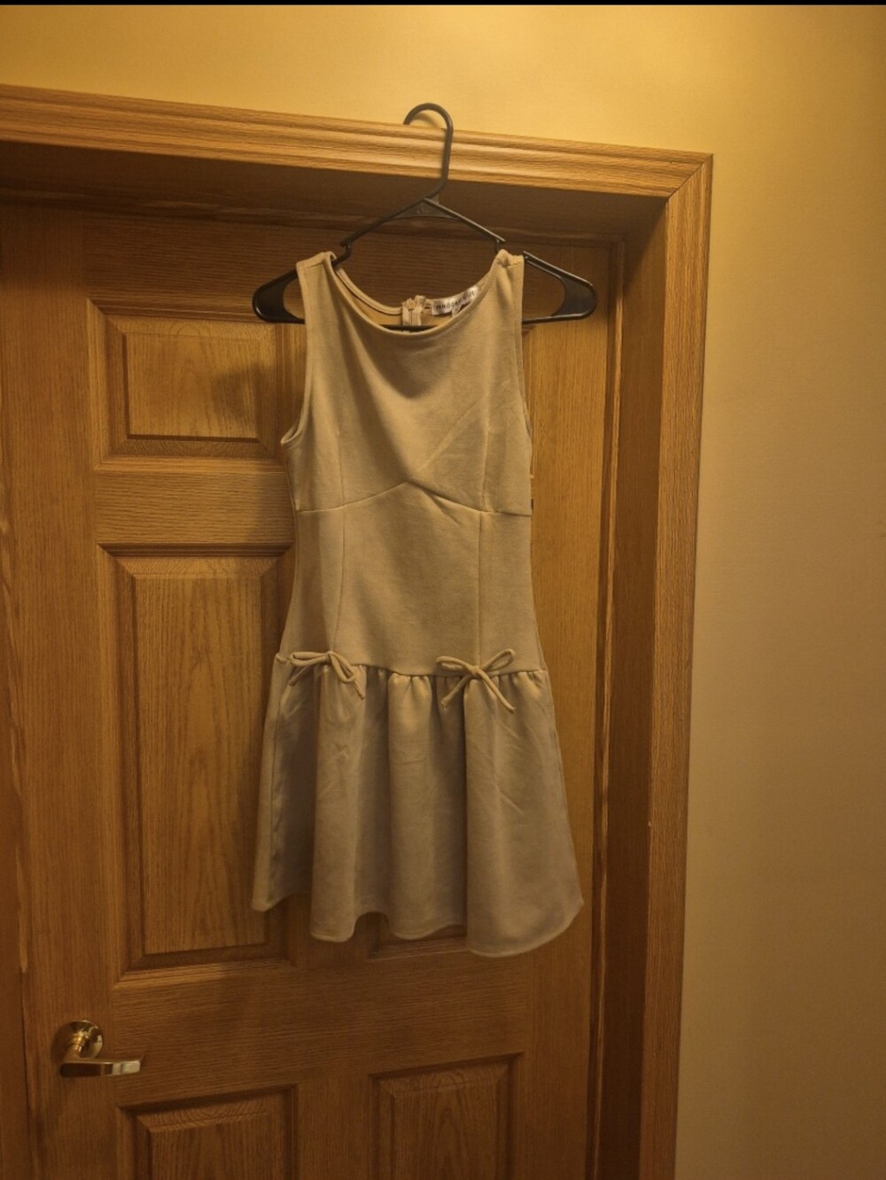 Madden Girl Cream Sleeveless Drop-Waist Dress with Waist Bows